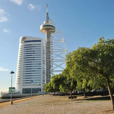 Parque Nacoes Prime 10 アパート リスボン